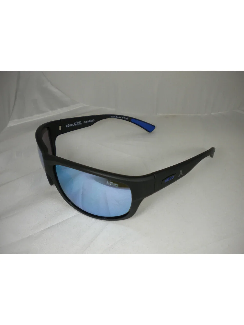 REVO RE 1092 CAPER MATTE BLACK/BLUE POLARIZED (R-153)
